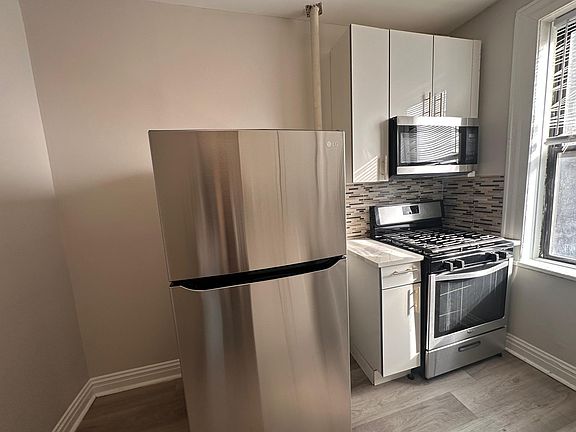 2nd image of 5301-05 Palisade Ave #32