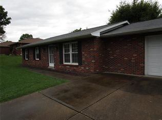 117 Lakeview Dr, Chester, IL 62233