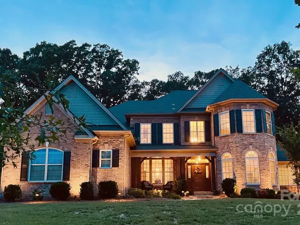 4049 Flowering Peach Rd, Waxhaw, NC 28173