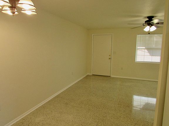3rd image of 439 Dogwood Ct #439