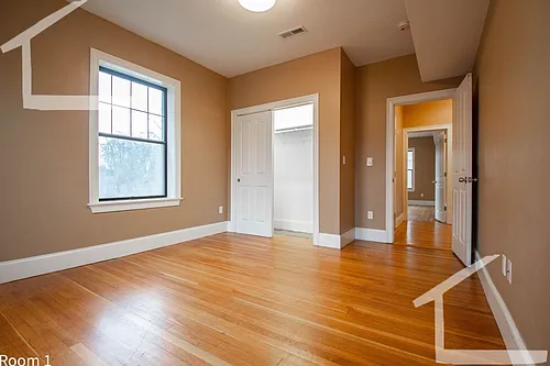 1592 Beacon St #5 Photo 1