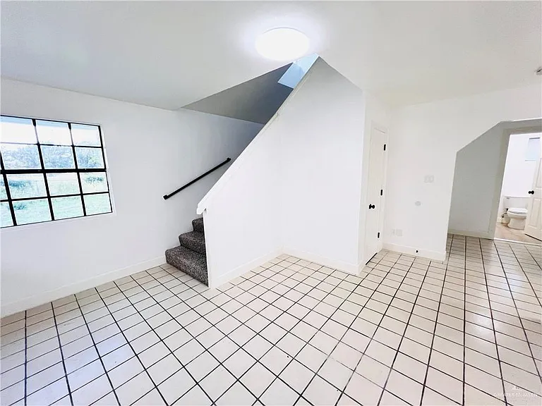 1905 Tierra Linda Cir W — Photo 5