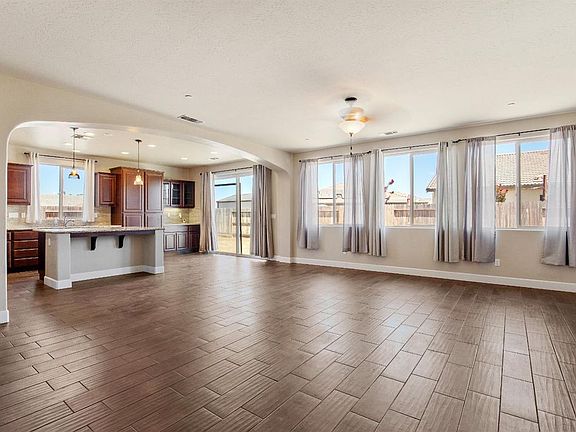 5th image of 1178 W Branch Ct