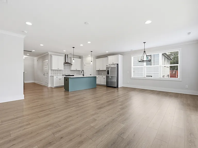 2957 Ross Ave — Photo 6