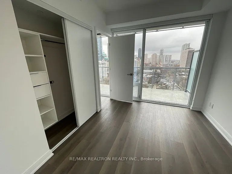 3 Gloucester St #1702 — Photo 12