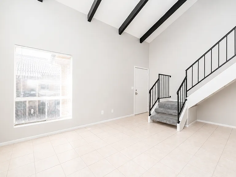 1831 W Mulberry Dr #242 — Photo 6