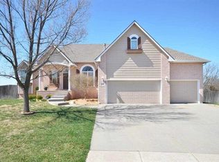 1003 N Tiffany Ct, Rose Hill, KS 67133