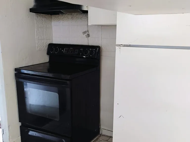 538 State St — Photo 9