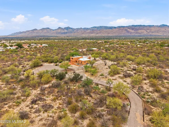 11155 E Saint James Rd, Tucson, AZ 85748