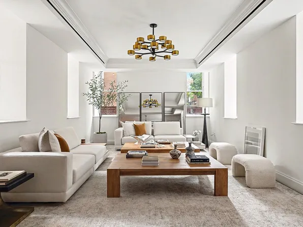 344 W 72nd St #Townhouse 3, New York, NY 10023