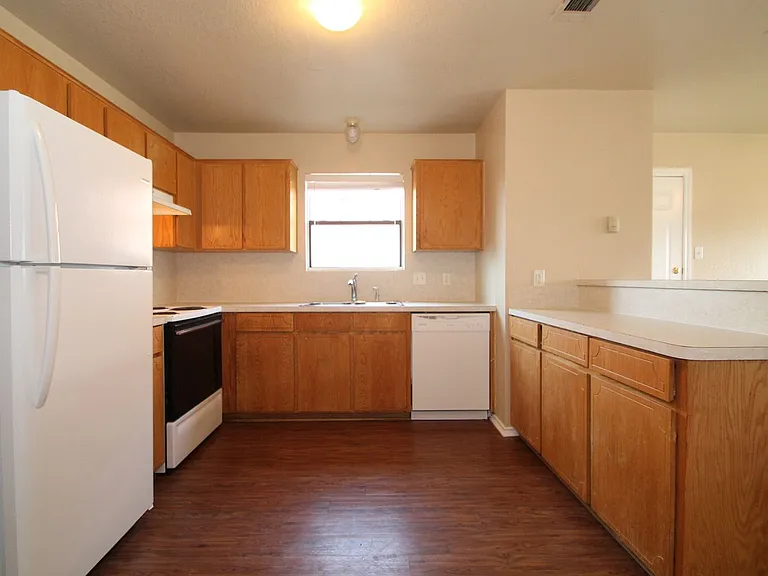 3904D Gus Dr — Photo 6