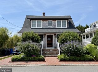 112 E 8th St, Beach Haven, NJ 08008