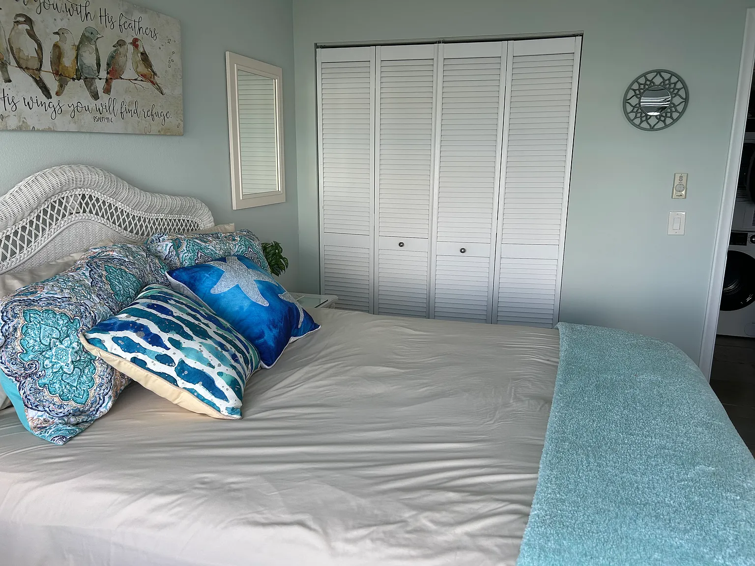 1 bed, 890 sqft, $1,800 — Photo 4