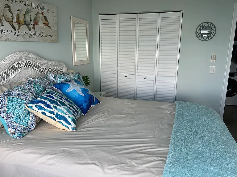 6265 Sun Blvd — Photo 4