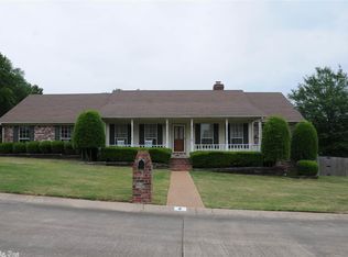 8 White Oak Cir, Searcy, AR 72143