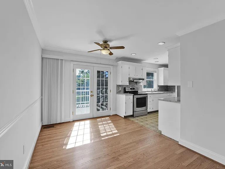 810 Wisteria Dr — Photo 24