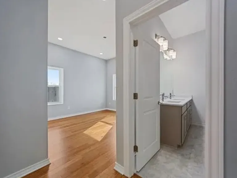 4633 Virginia Ave #101 — Photo 17
