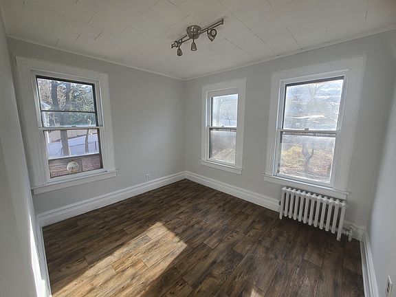 4th image of 144 Pompton Ave Floor 2