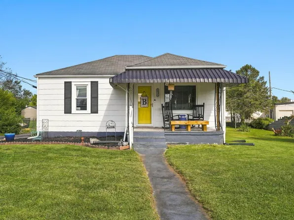 1045 Moorland Ave, Bristol, VA 24201