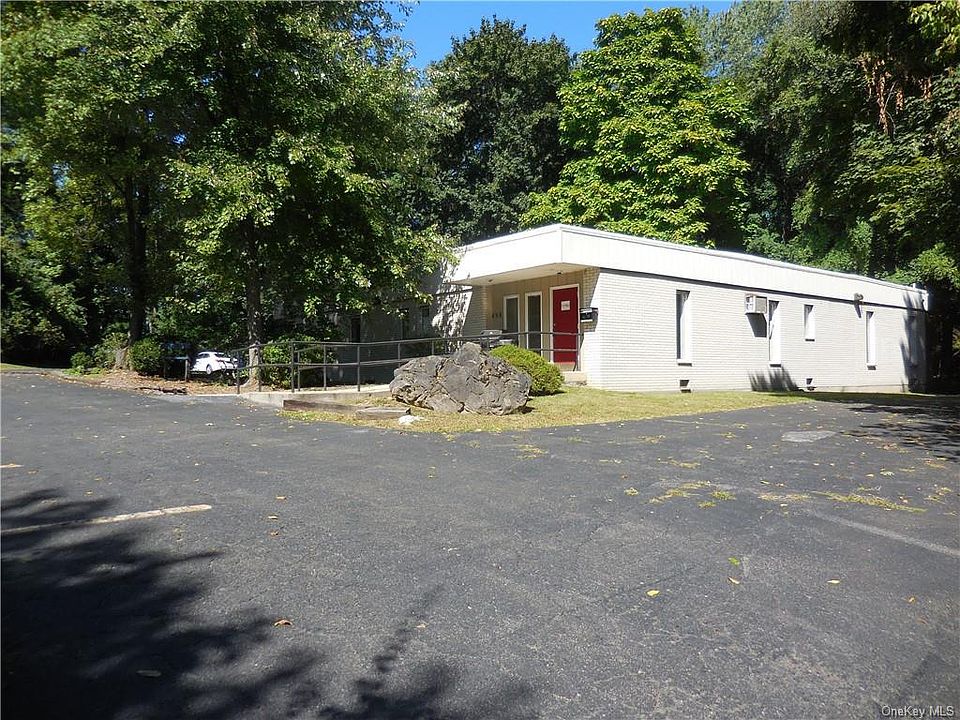 1st image of 456 Gidney Ave