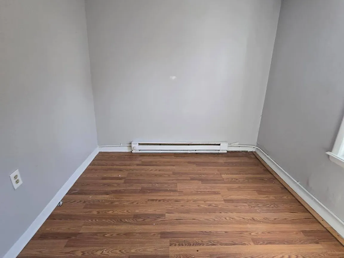 2 Bedrooms at 142 Inslee Pl #2R, Elizabeth NJ — photo 4