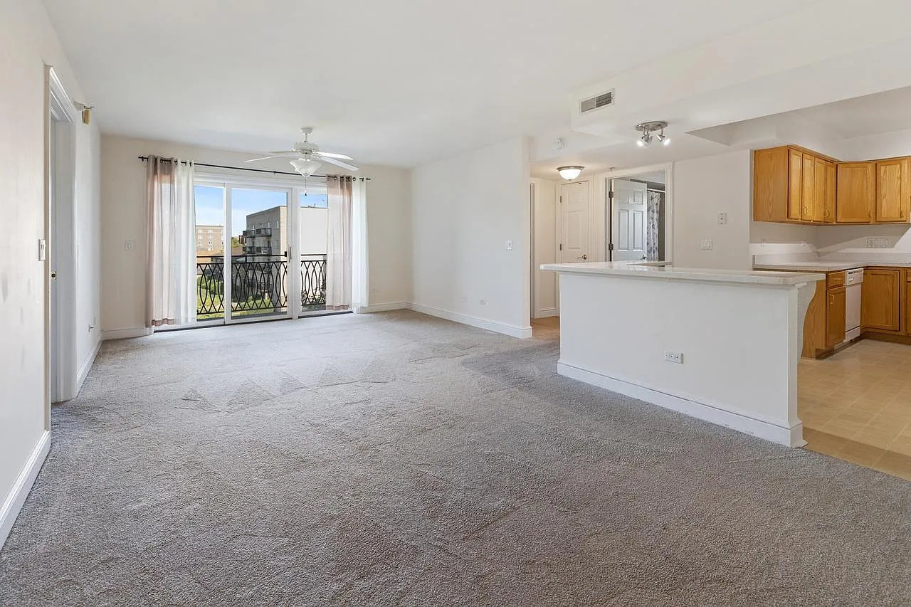 2 bed, 1217 sqft, $2,700 — Photo 4