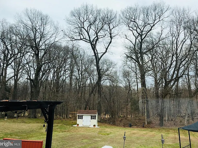 Sunflower Cir — Photo 18