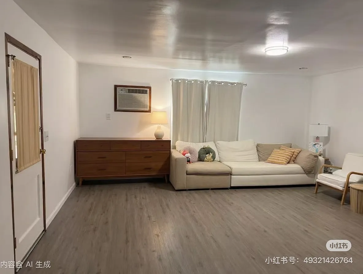 3 bed, 1292 sqft, $4,350 — Photo 2