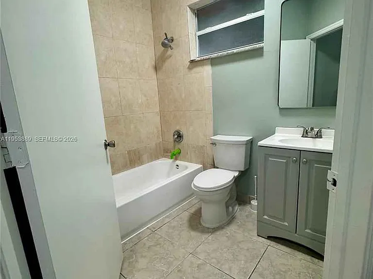 601 NW 97th St — Photo 4