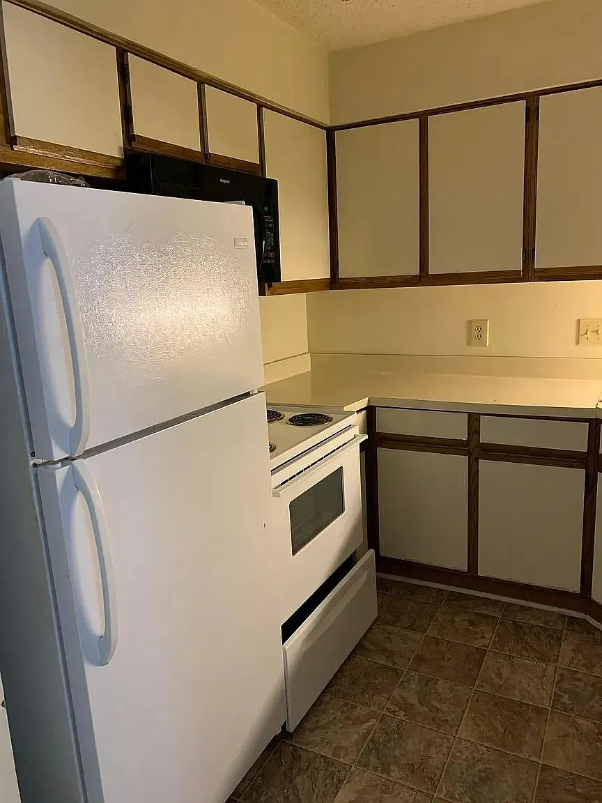 2 bed, 2.5 bath, 1248 sqft, $1,190 — Photo 2