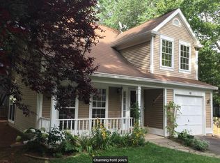 310 Foxridge Dr SW, Leesburg, VA