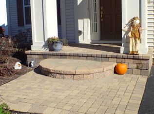 965 Leeward Ln, Hampshire, IL 60140