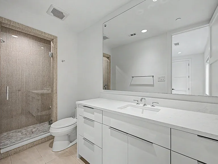 2nd Bedroom Bath