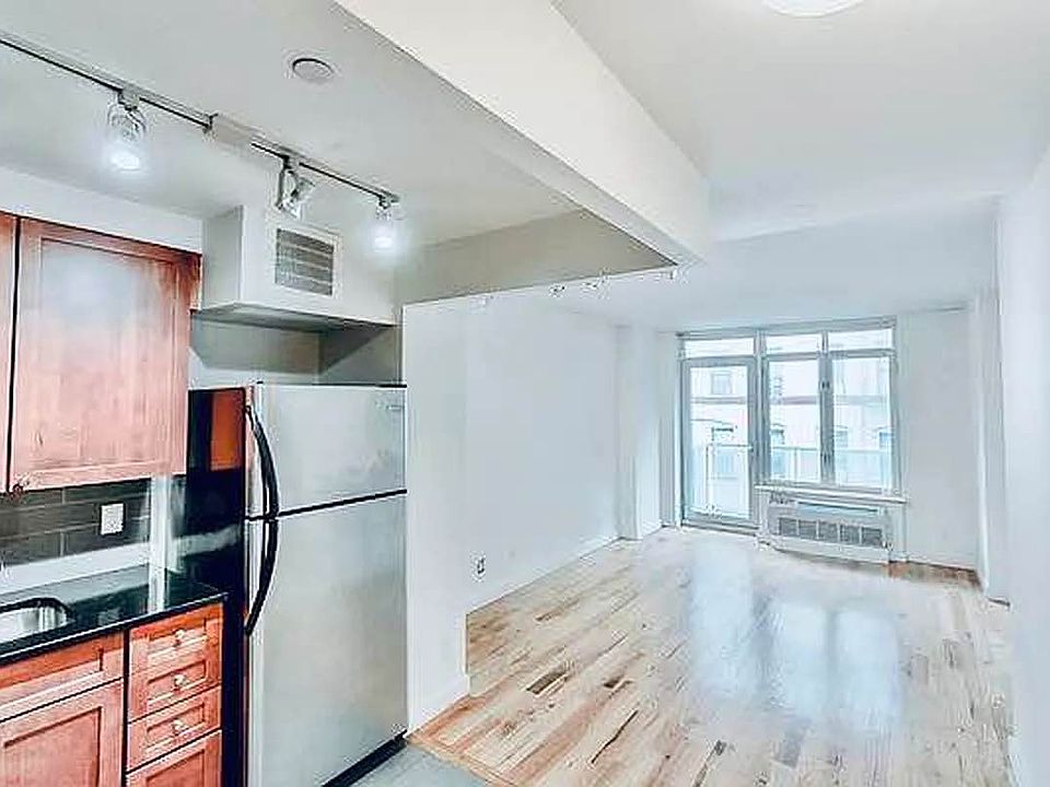 1st image of 196 Stanton St APT 5K