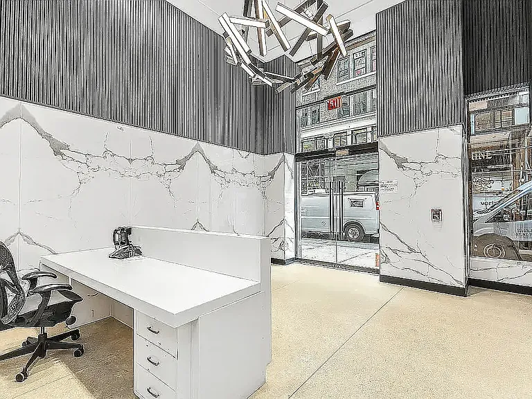 255 W 36th St #607 — Photo 9