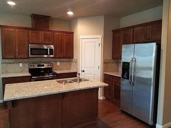5th image of 7659 NE 31st Cir #1