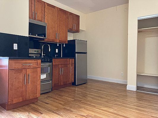 3rd image of 90 Convent Ave #48A