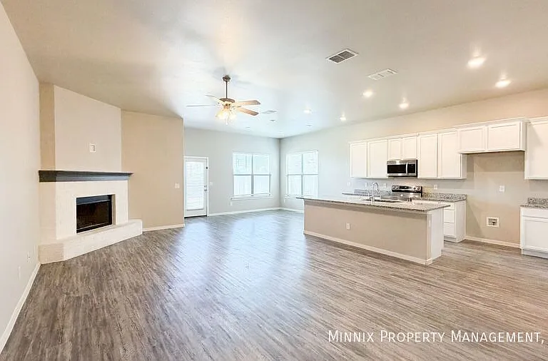 1907 Kirksey Ave — Photo 2