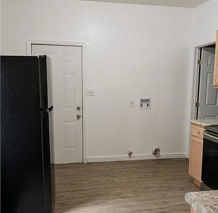 2nd image of 441 Livingston Ave