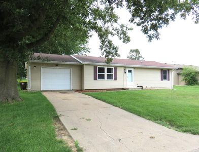 902 Battles Dr, Maquoketa, IA, 52060