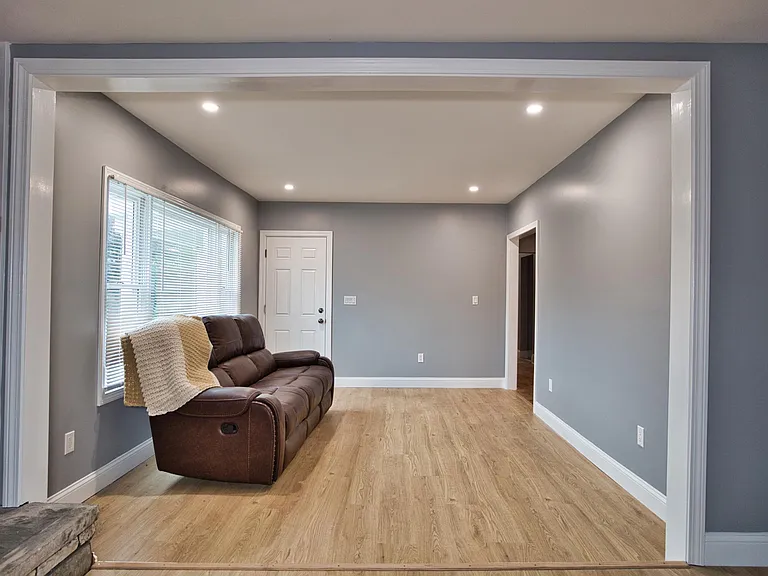 2753 Pleasant St #1 — Photo 18