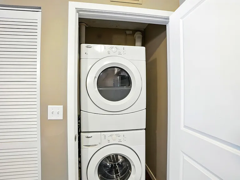In Unit Washer & Dryer