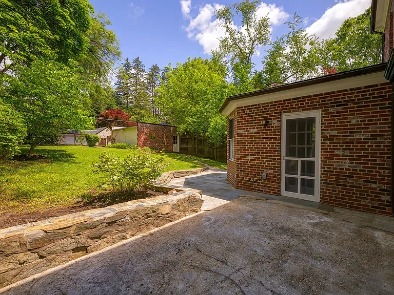 3677 Upton St NW — Photo 6