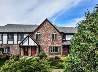 1599 Stone Mansion Dr, Sewickley, PA