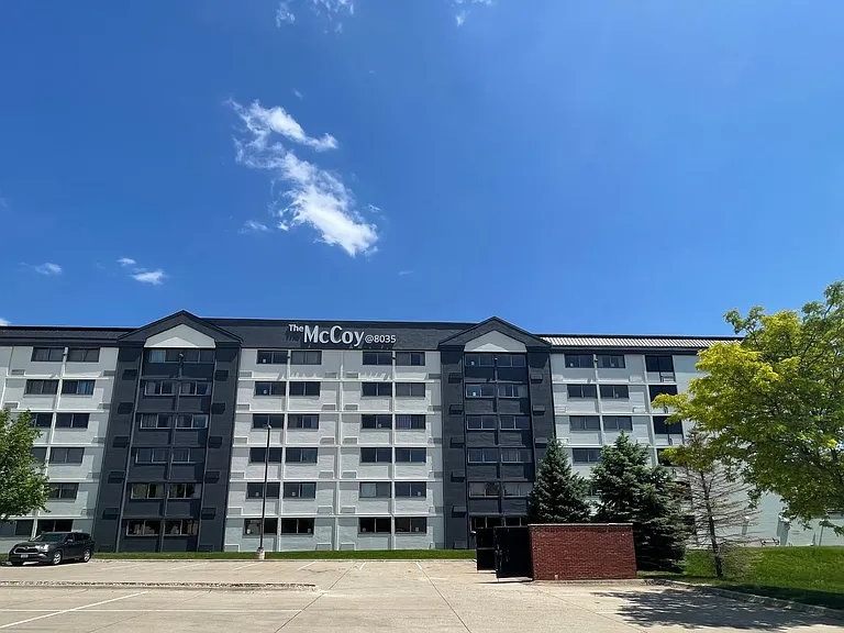 The McCoy at 8035 Apartments - Clive — Photo 43