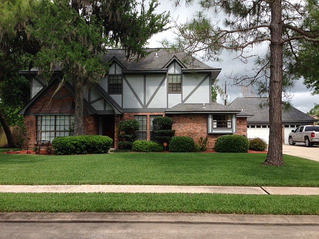 1st image of 104 Water Oak St