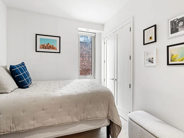 4415 Purves St #3D — Photo 3