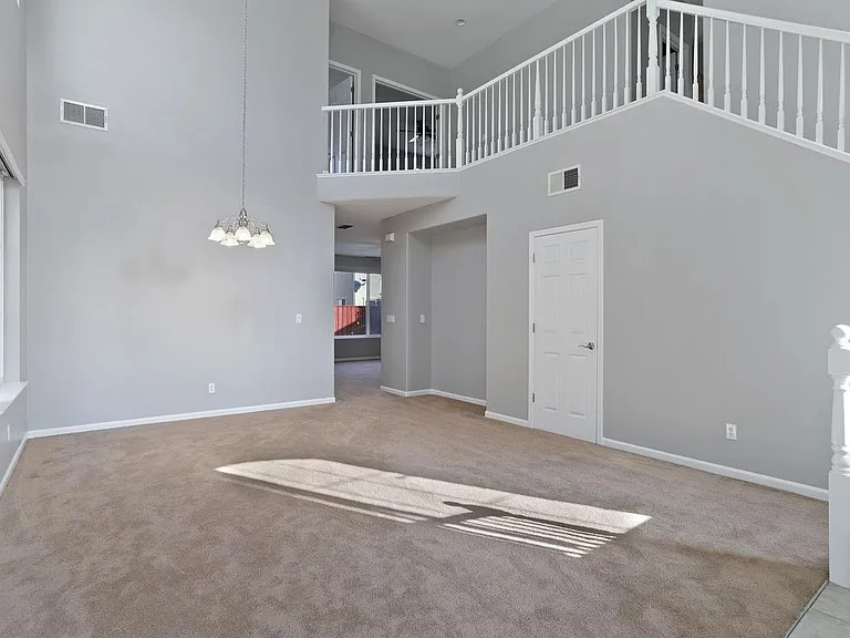 353 Rosebriar Pl — Photo 2