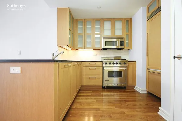 Rented by Sotheby's International Realty | media 4