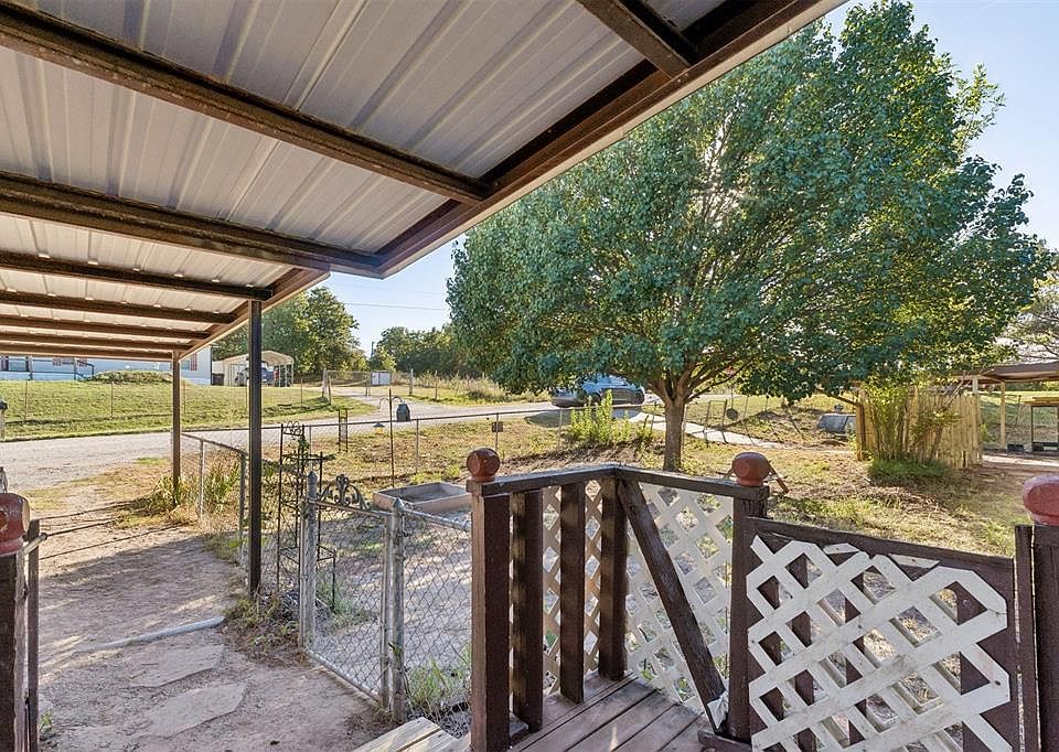 43rd image of 19001 Rolling Oak Rd
